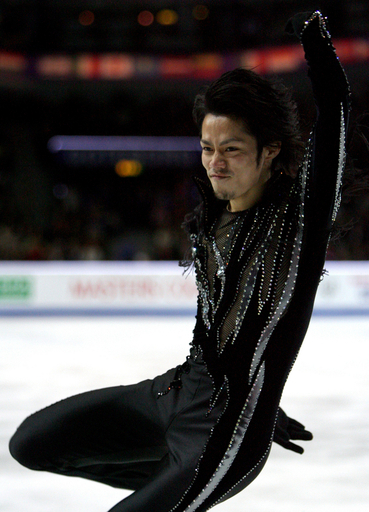 高橋 世界フィギュア男子SPで3位に