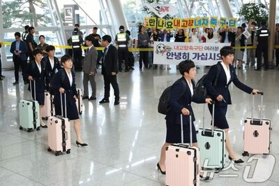 入国時は「笑顔ゼロ」だった北朝鮮女子サッカー団、帰国時に見せた「変化」と市民団体の歓声