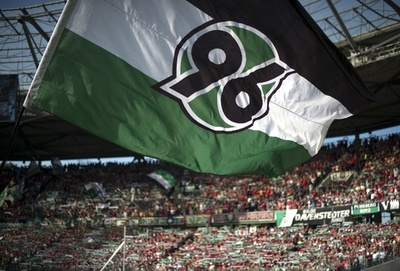 降格しても元気で！風俗店がハノーバーファン向けにセクシーパーティーを企画