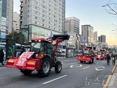 韓国・裁判所、「尹大統領罷免トラクター行進」を不許可…トラックは20台のみ許可