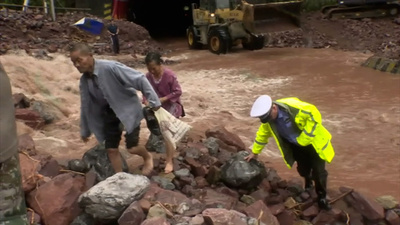 大雨により各所で山崩れが発生、6人死亡、行方不明1人 中国・湖南省