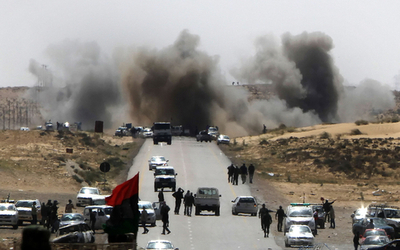 リビア政権「政治改革に向けた交渉の用意ある」、カダフィ大佐退陣は拒絶　