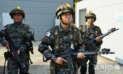 祖国防衛に意欲燃やす…韓国50～80代の元軍人が再び銃を手に「シニアアーミー」