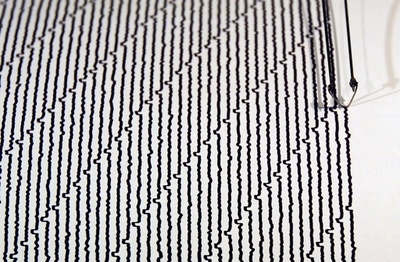 チリ大地震の影響で南極に「氷震」、研究