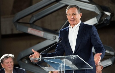 米ディズニー、ノートルダム再建に寄付表明 5.6億円 