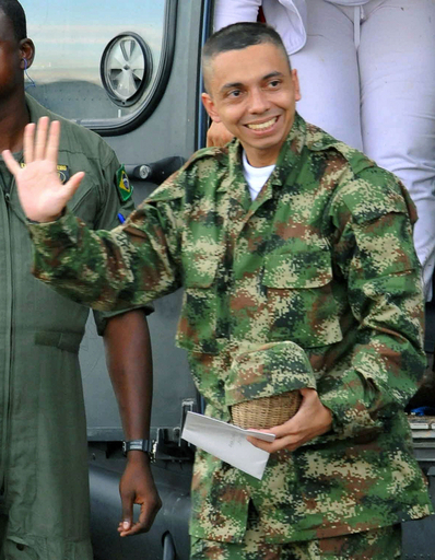 12年前に拘束のコロンビア軍兵士を解放、FARC