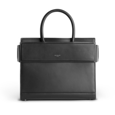 ジバンシィ、新アイコンバッグ「ホライゾン」先行発売