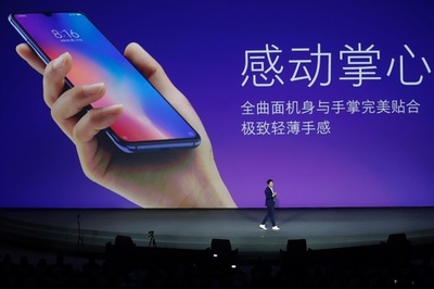 スマホの高級市場を攻めるシャオミ 最後の廉価版を発表