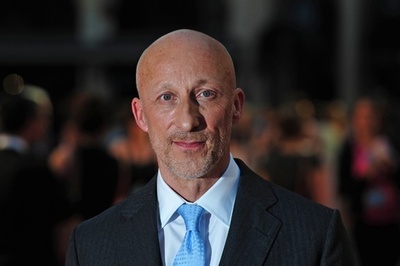 映画『ダイアナ』プレミア上映、英紙は酷評の嵐