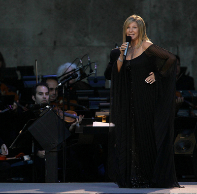 米歌姫バーブラ・ストレイサンド、ベルリン公演を行う