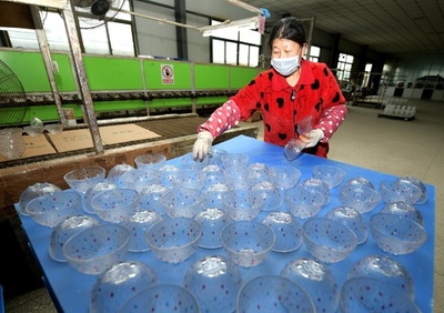 輸出製品から植林まで、各産業で経営や業務再開の動き 中国