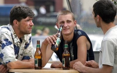 「自殺予防にもっと資金を」、国際自殺予防学会が訴え