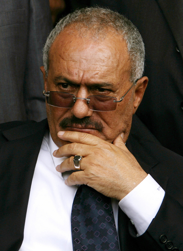 「サレハ大統領は爆弾で負傷」西側外交官、暗殺未遂との見方も