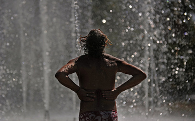 史上最も暑かった6月、今年前半の気温も過去最高 米NOAA