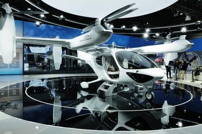 中国ドローン企業、ドバイで配送デモ