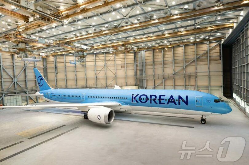 新しいCI塗装を施された大韓航空のボーイング787-10型機＝大韓航空(c)news1