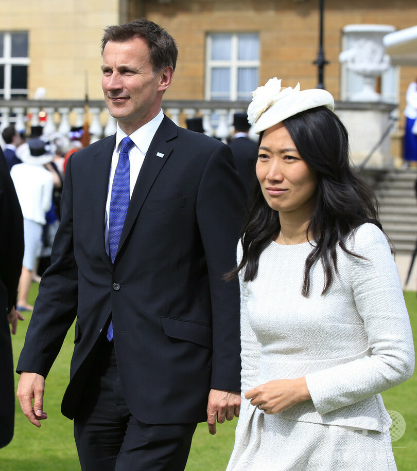 妻は日本人？中国人？ 訪中の英外相、会談の席で言い間違い