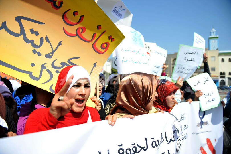 強姦犯との結婚強要され16歳少女自殺、モロッコ