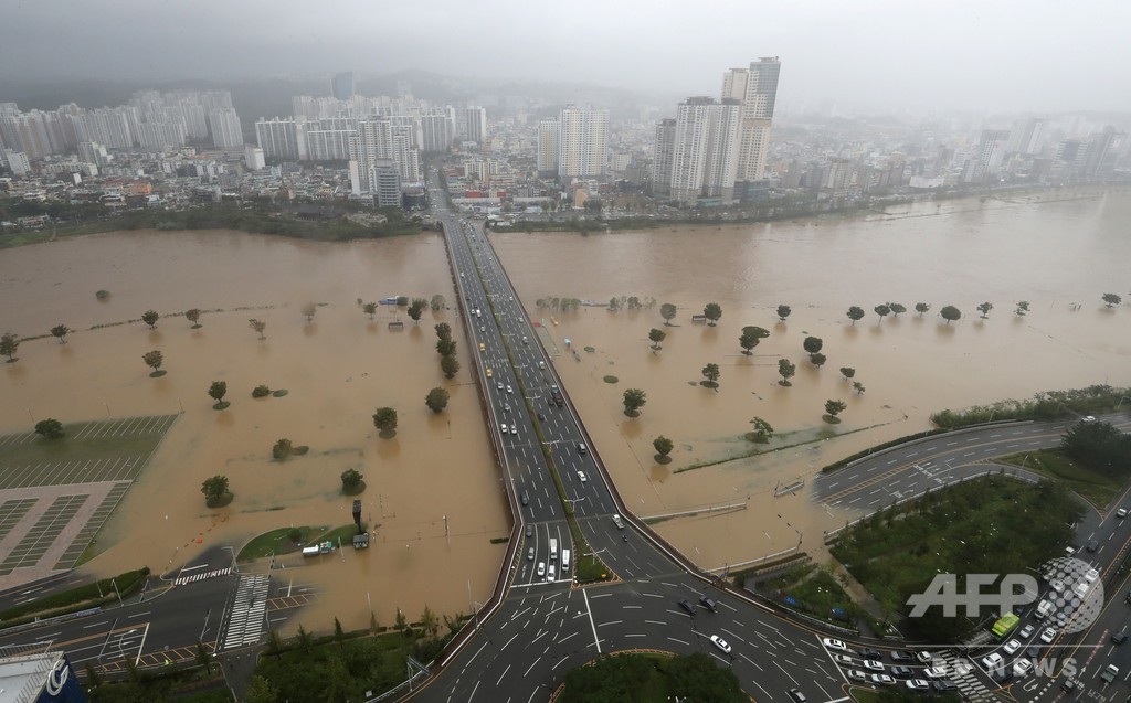 台風10号 韓国に上陸 九州で1人死亡 4人安否不明 写真16枚 国際ニュース Afpbb News