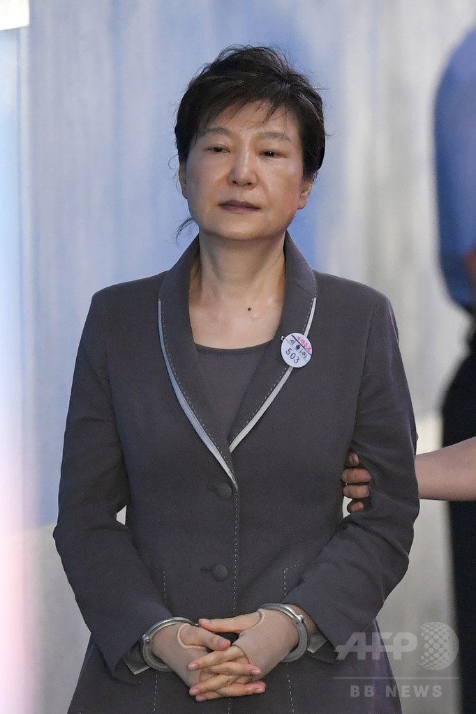 韓国の保守系野党、朴前大統領を除名 汚職問題から距離置く 韓国の保守系野党、朴前大統領を除名 汚職問題から距離置く