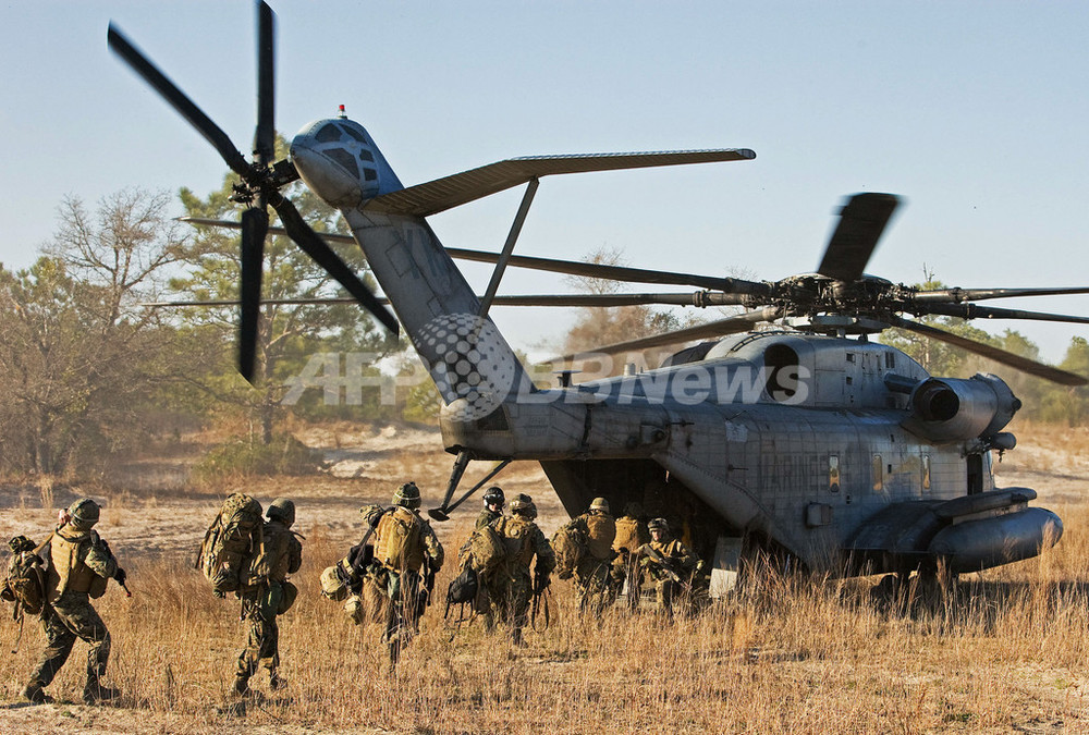 3月にアフガニスタン派遣の米海兵隊、タリバン掃討に向け特訓 写真9枚