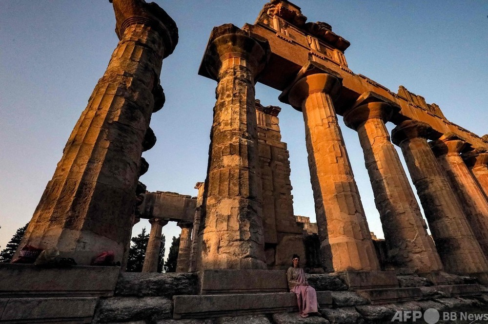 世界遺産の古代遺跡を襲うブルドーザーと略奪 リビア 写真20枚 国際