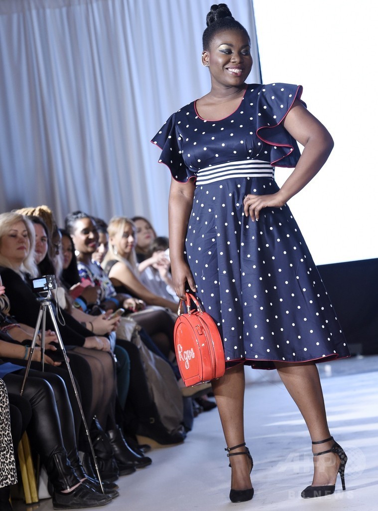 プラスサイズのファッションショー「パルプ ファッション・ウィーク」パリで開催