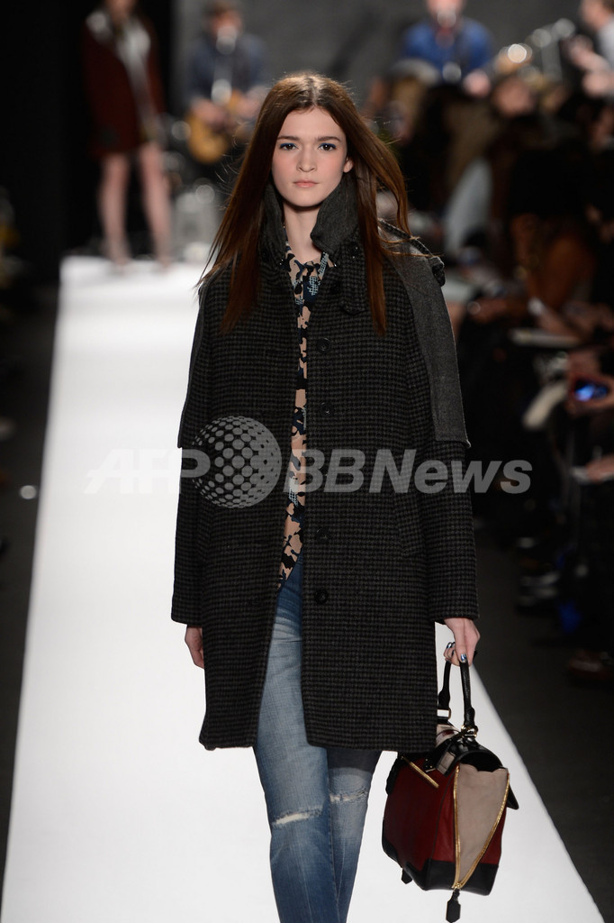 ＜13/14年秋冬NYコレクション＞レベッカ ミンコフ