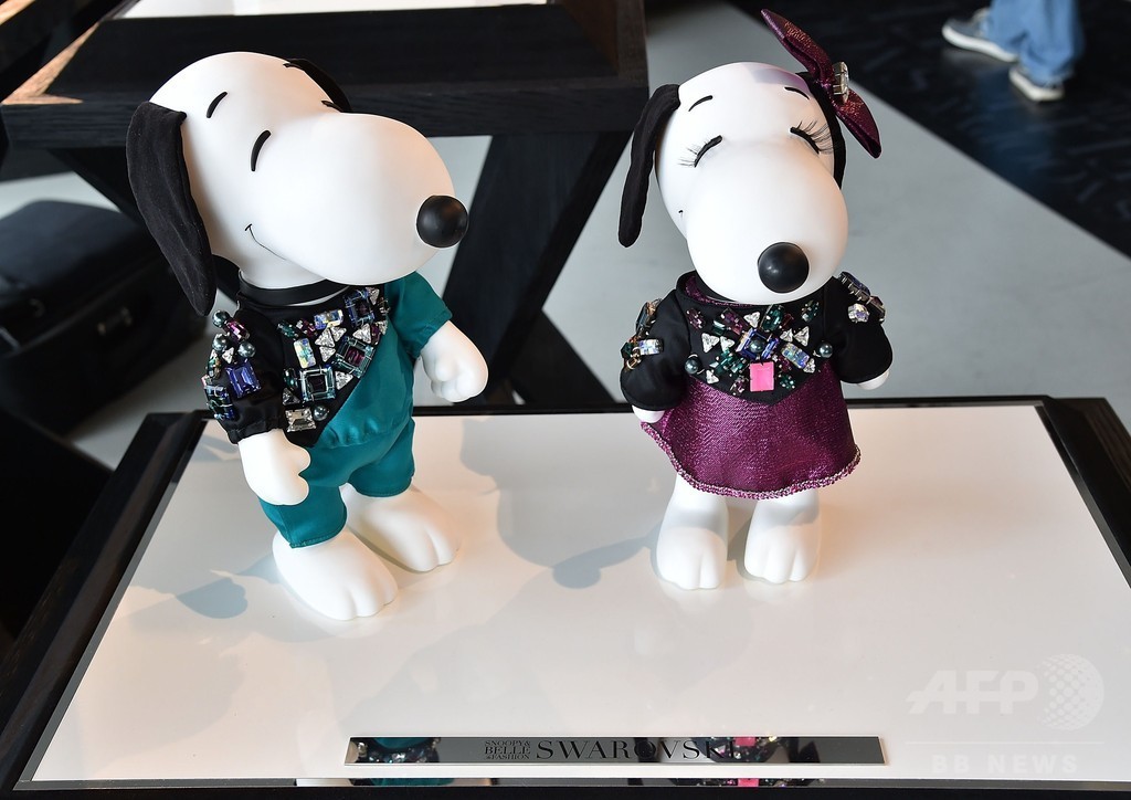 ドリスやアナ・スイ、DVFらも参加、スヌーピー生誕65周年記念チャリティー