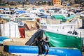 パレスチナ自治区ガザ地区南部ラファの避難民キャンプ（2024年1月30日撮影）。(c)Mahmud Hams / AFP
