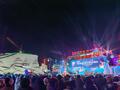 第２８回長春氷雪祭りの開幕式会場を訪れた人々（2024年12月17日撮影）。(c)Xinhua News
