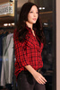 韓国・ソウル（Seoul）の現代百貨店（Hyundai Department Store）で行われた、「ヒルフィガー・デニム（Hilfiger Denim）」による2014年秋のイベントに臨む、ガールズグループ「KARA（カラ）」のハラ（Hara、2014年9月16日撮影）。(c)STARNEWS
