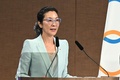 インド・ムンバイで行われた国際オリンピック委員会（IOC）総会で、新たに委員に選出されたマレーシア出身俳優のミシェル・ヨーさん（2023年10月17日撮影）。(c)INDRANIL MUKHERJEE / AFP