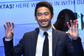 トルコ1部リーグ、ベシクタシュの入団会見でポーズをとる香川真司（2019年2月3日撮影）。(c)OZAN KOSE / AFP