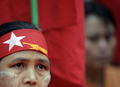 都内の公園で、ミャンマーの民主化指導者アウン・サン・スー・チー（Aung San Suu Kyi）さん率いる国民民主連盟（National League of Democracy、NLD）の結党20周年記念の集会に参加する在日ミャンマー人（2008年9月27日撮影）。(c)AFP/TOSHIFUMI KITAMURA