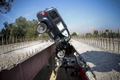 メキシコ市（Mexico City）で交通事故を起こした車（2012年1月21日撮影）。(c)AFP/David Deolarte