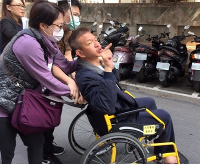 北朝鮮に石油売った疑いの台湾人実業家が自殺未遂