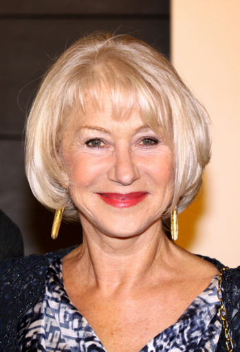 ヘレン・ミレン、チャリティのために赤のビキニを寄付