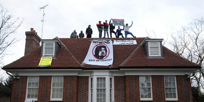 カダフィ氏次男の豪邸を活動家が占拠、ロンドン