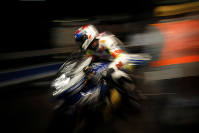 バイクの危険走行で男に実刑判決、ユーチューブにも投稿 英国