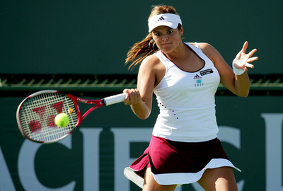 ウズニアッキ ストレートでエラコビッチを降し予選2回戦へ