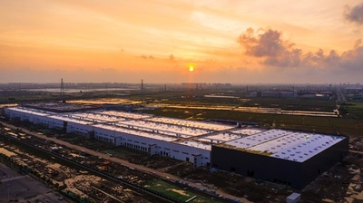 テスラのメガ工場就職に応募殺到 米中貿易戦争下でも根強い人気