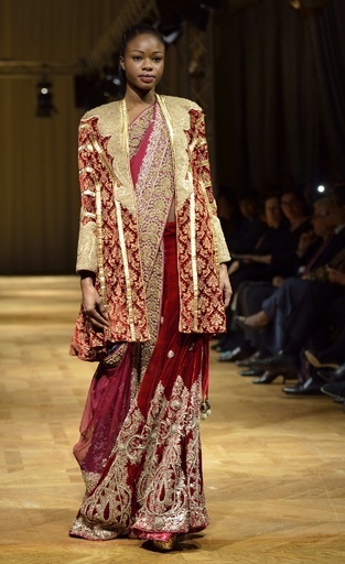 ＜パリ・ラホール・カラチ・ファッションショー＞Mohsin Ali