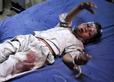 パキスタンのモスクで自爆攻撃、48人死亡