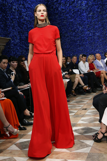 「クリスチャン ディオール」クチュールの売上げが前年比24%アップ