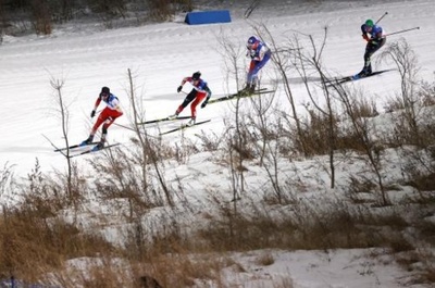 中国国家クロスカントリースキーセンター 「氷玉環」上にある緑の「雪リボン」
