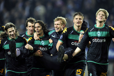 ヴェルダー・ブレーメンがアウェーゴールで決勝進出