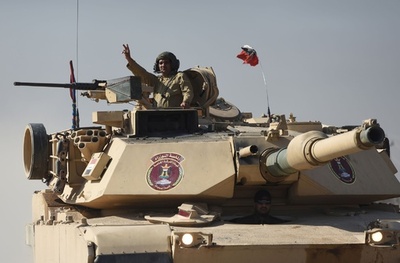 イラク軍、モスル市街に初進入 ISの激しい抵抗受け部分的撤退