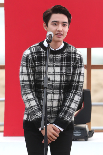 映画『カート』の舞台あいさつにD.O.登場 釜山国際映画祭