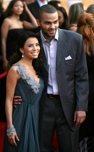 ＜第13回映画俳優協会賞＞授賞式会場にエヴァ・ロンゴリアが登場 - 米国